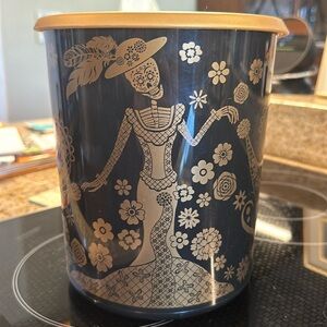 Tupperware one touch Catrinas Canister 12 cup/ 2.8L